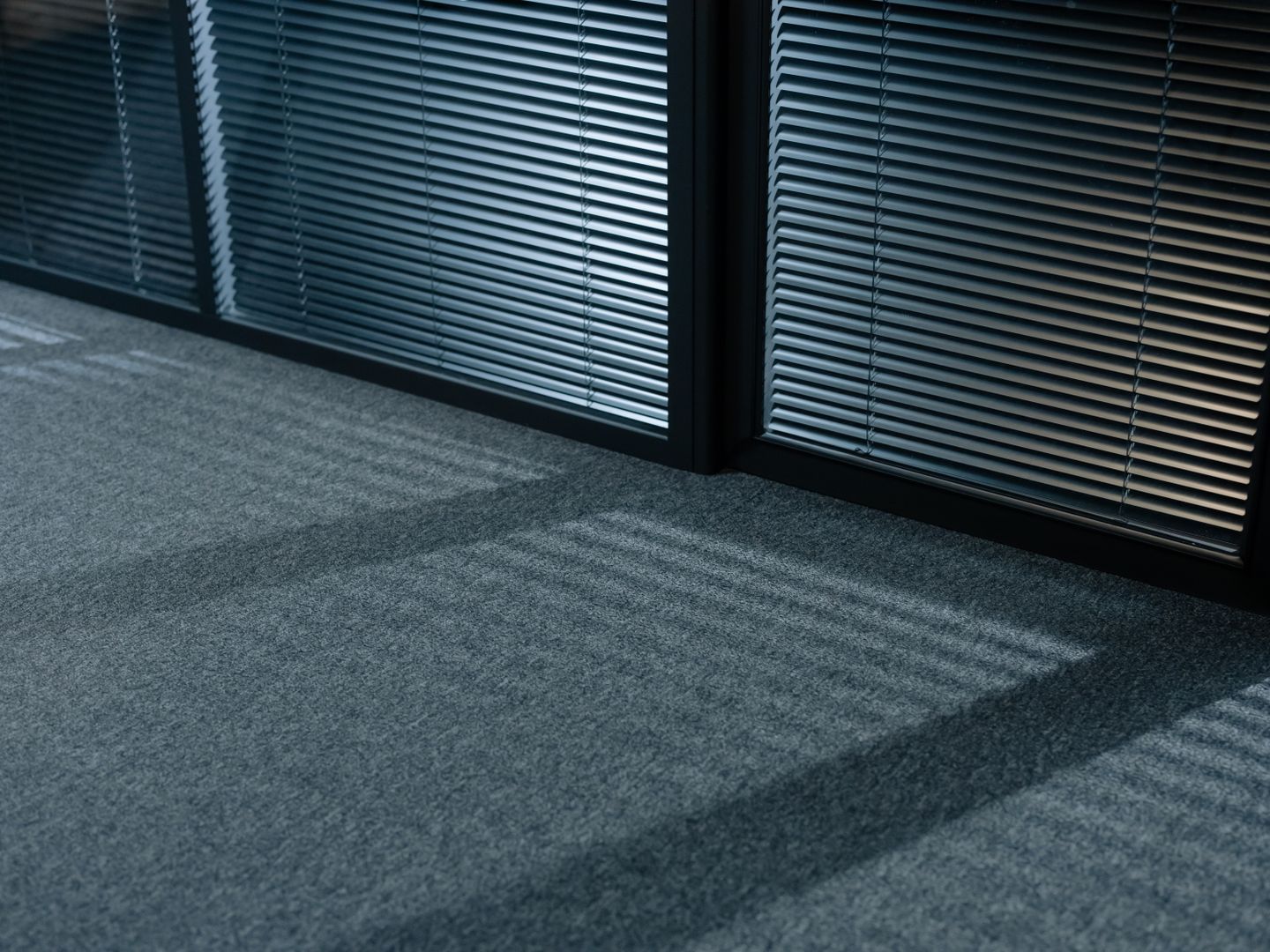 Illustration de l'article « Fermeture de l'entreprise pour la période de Noël : que dit la loi » – Droit du Travail